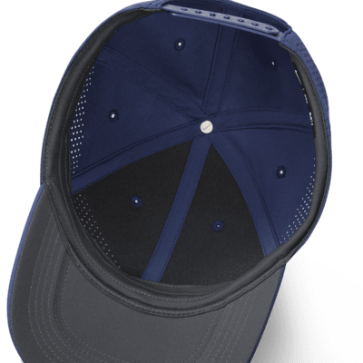 Gorra Swoosh estructurada Nike DriFIT ADV Club