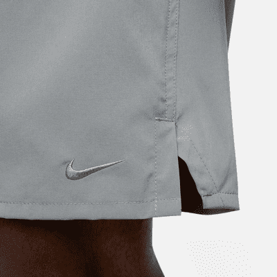 Shorts versátiles sin forro Dri-FIT de 23 cm para hombre Nike Unlimited