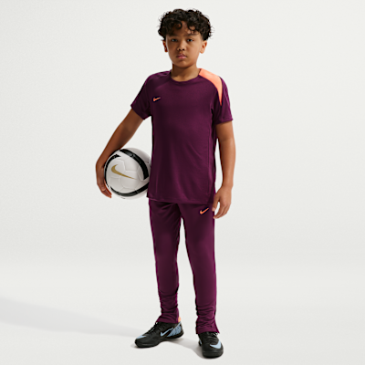 Nike Dri-FIT Strike Older Kids' Short-Sleeve Football Top
