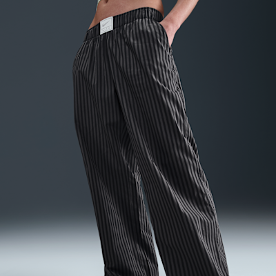 Nike Sportswear Chill Poplin weite gestreifte Hose mit mittelhohem Bund (Damen)