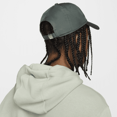 Casquette sans structure avec Swoosh métallique Nike Dri-FIT Club