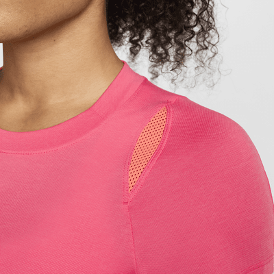 NikeCourt Advantage Dri-FIT tennistop met korte mouwen voor dames