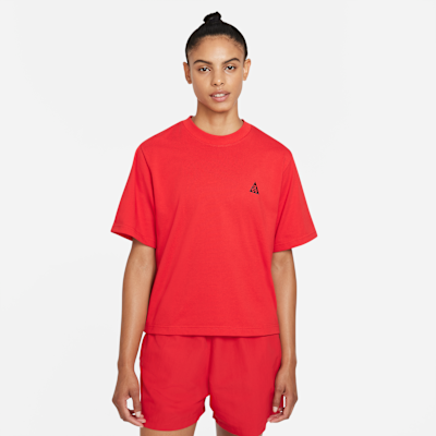Playera de manga corta para mujer Nike ACG. Nike.com