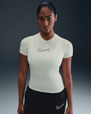 Nike Sportswear Women’s Tight Cropped T-Shirt