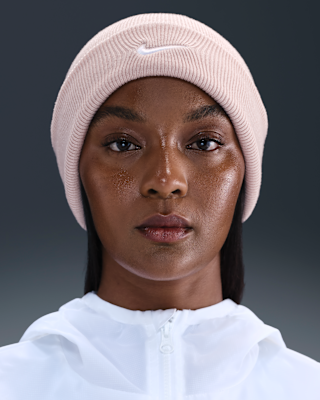 Женские  Nike Peak Swoosh Beanie