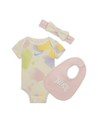 Детские  Nike Headband, Bib and Bodysuit Box Set Baby 3-Piece Box Set