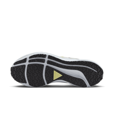 Nike Pegasus 39 Shield Women's Weatherised Road Running Shoes. Nike SI