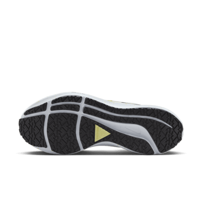 nike shield women's running shoes