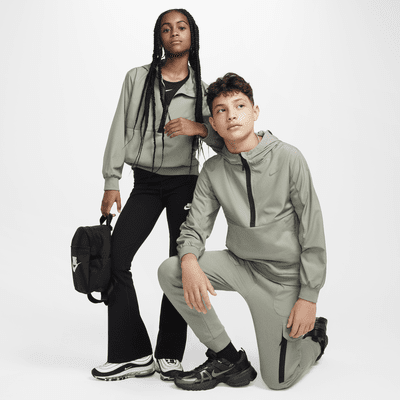 Nike Sportswear City Utility EasyOn félhosszú cipzáras, kapucnis polárpulóver nagyobb gyerekeknek