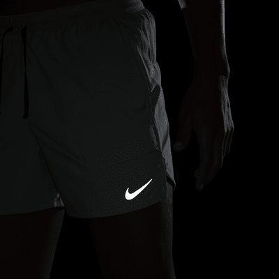 Shorts de correr Dri-FIT de 13 cm con forro de ropa interior para hombre Nike Stride