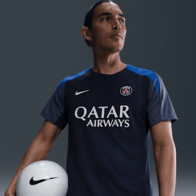 パリ サンジェルマン (PSG) ストライク