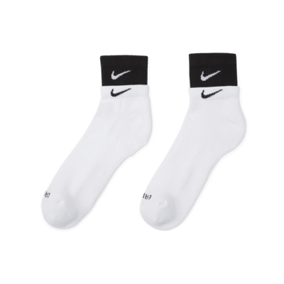 ถุงเท้าเทรนนิ่งหุ้มข้อ Nike Everyday Plus Cushioned