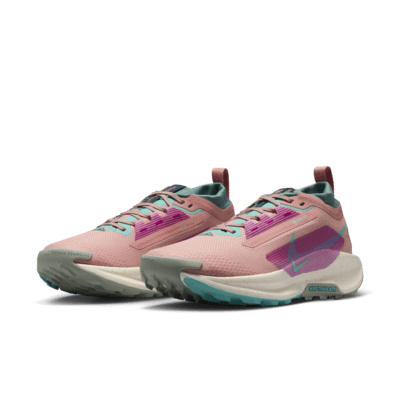 Nike Pegasus Trail 5 GORE-TEX Su Geçirmez Arazi Tipi Kadın Koşu Ayakkabısı