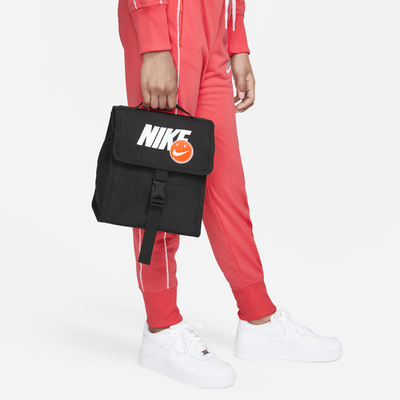 Nike Swoosh Smile Lunch Bag Big Kids' Lunch Bag (7.5L). Nike JP