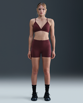 Женские шорты Nike Form Boyshorts