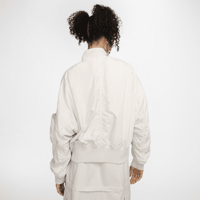 Chamarra bomber oversized para mujer Nike Sportswear Essential