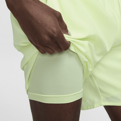 Nike Challenger Dri-FIT 2-in-1-Laufshorts für Herren (ca. 18 cm)