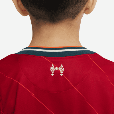 Liverpool FC 2021/22 Home Little Kids' Soccer Kit.