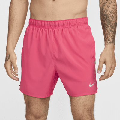 Shorts de correr Dri-FIT de 13 cm con forro de ropa interior para hombre Nike Challenger