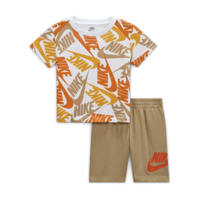 Conjunto con shorts para bebé (12-24 meses) Nike Futura Toss