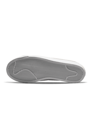 white nike shoes with clear bottom womens