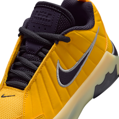 LeBron Witness 9 幼童鞋款