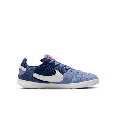 Nike Jr. Streetgato Low-Top-Fußballschuh für jüngere/ältere Kinder