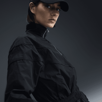 Nike Windrunner lockere UV-Webjacke mit durchgehendem Reißverschluss (Damen)