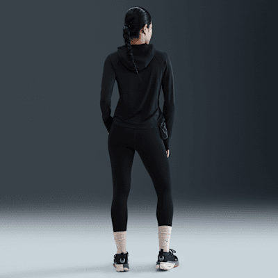 Camada intermédia com capuz e proteção UV Nike Trail para mulher