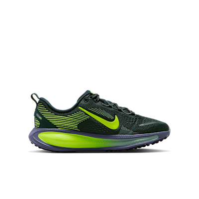 Nike Vomero 18 Older Kids' Road Running Shoes