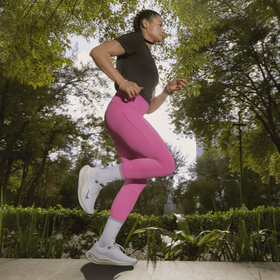 Leggings de 7/8 de tiro alto y sujeción media con bolsillos para mujer Nike Universa