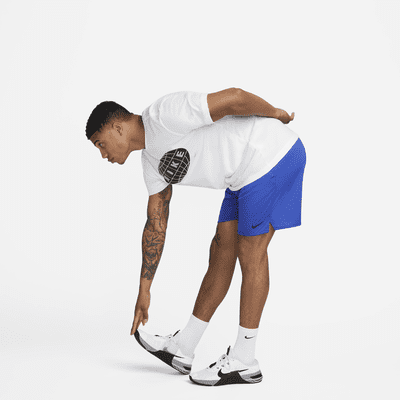 Shorts versátiles sin forro Dri-FIT de 18 cm para hombre Nike Totality