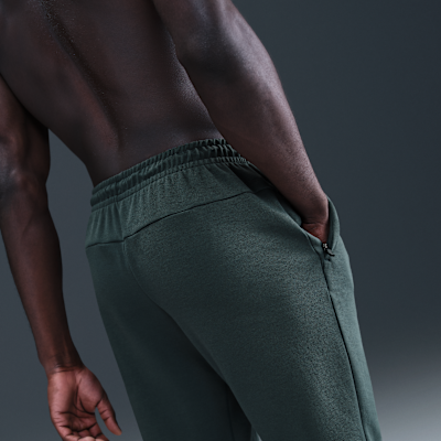 Męskie funkcjonalne joggery z ochroną przed promieniowaniem UV Dri-FIT Nike Primary Fleece