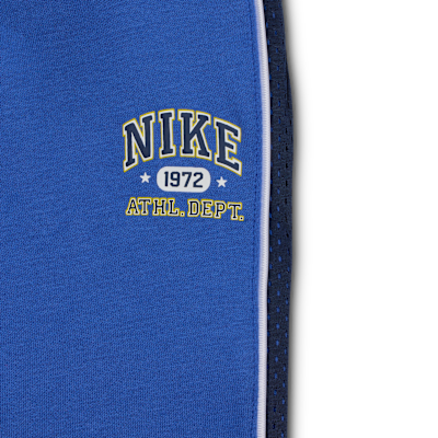 Enterito para bebé Nike Sportswear (12 a 24 meses) P.E. Conjunto de sudadera de cuello redondo y pantalones de French Terry para bebé