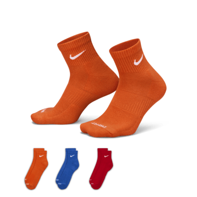 Nike Unisex-Adult Everyday Plus Cushion Crew Socks 3-Pack 