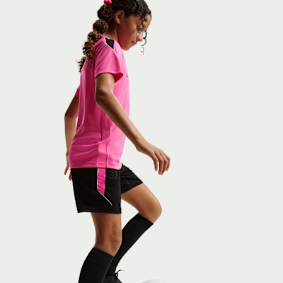 Nike Strike Older Kids' Dri-FIT Football Shorts