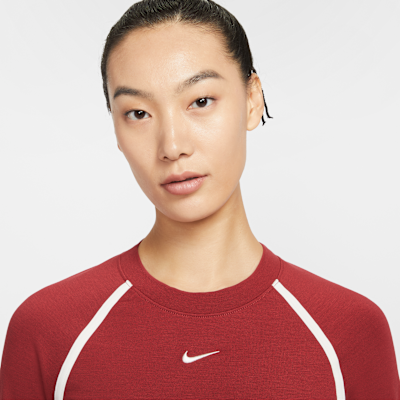 Nike Sportswear Women's Tight Long-Sleeve Cropped Top