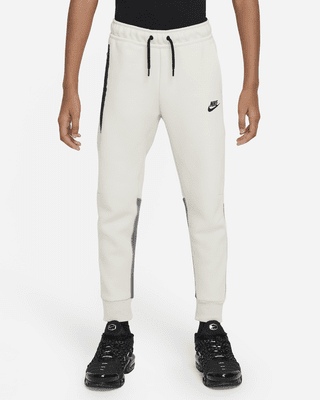 Nike Sportswear Tech Fleece Older Kids' (Boys') Trousers. Nike UK