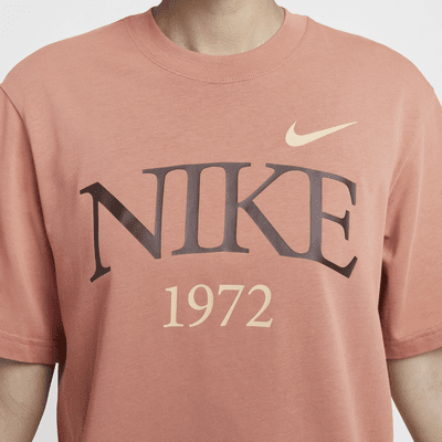 เสื้อยืดผู้หญิง Nike Sportswear Classic