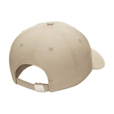 Nike Dri-FIT Club Structured Metal Logo Cap