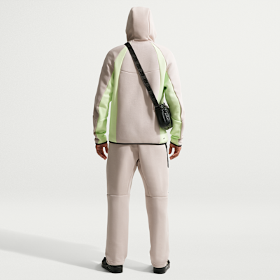 Chamarra Windrunner para hombre con tecnología Nike Tech de tejido Fleece con cierre completo y bloques de color