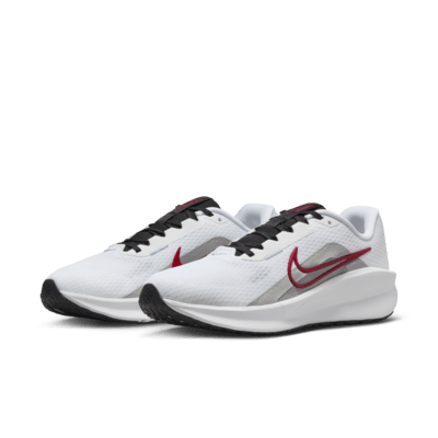 Tenis de correr en pavimento para hombre Nike Downshifter 13