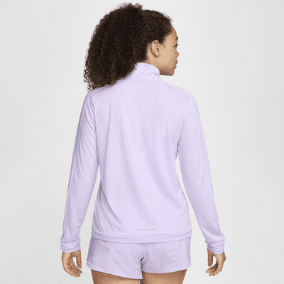 Vêtement deuxième couche Dri-FIT à 1/4 de zip Nike Swoosh pour femme