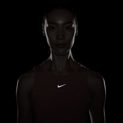 เสื้อกล้ามเอวลอย Dri-FIT ผู้หญิง Nike One Classic