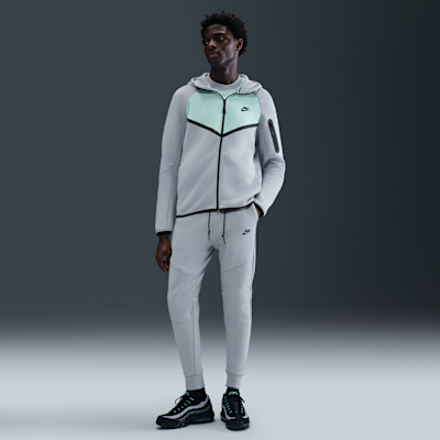 Nike Tech