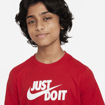 Playera para niños talla grande Nike Sportswear