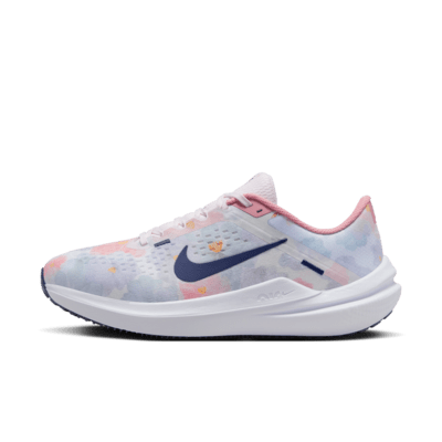 Nike Winflo 10 Premium 女款路跑鞋。Nike TW