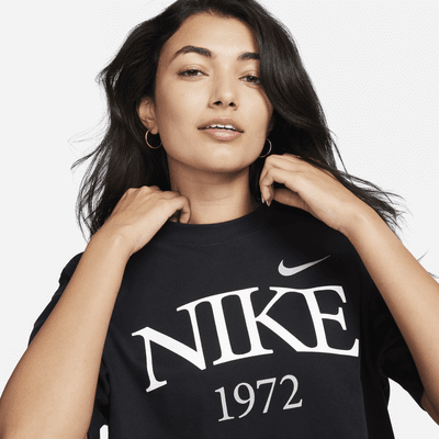 Nike Sportswear Classic Women's T-Shirt