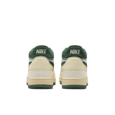 Nike Attack Herrenschuh