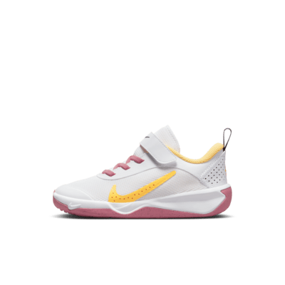 Nike Omni Multi-Court Younger Kids' Shoes